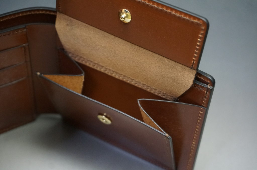 ホーウィン社製シェルコードバンのバーボンカラーの二つ折り財布（小銭入れ付き）-8 | 塩原レザー