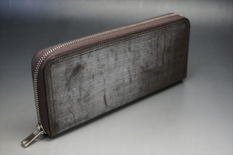 セドウィック社製ブライドルレザー（ベンズ部位）を使用したチョコカラーのラウンドファスナー長財布（シルバー色）2