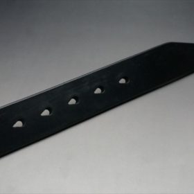 J.ベイカー社製ブライドルレザーのブラックのシルバーバックルのベルトのベルト穴