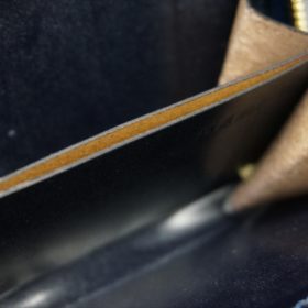 セドウィック社製ブライドルレザーのネイビー色のラウンドファスナー小銭入れ（ゴールド色）-1-8
