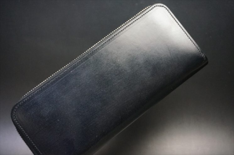 セドウィック社製ブライドルレザーのブラックカラーのラウンドファスナー長財布の本体外側