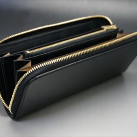 新喜皮革社製オイルコードバンのブラックカラーのラウンドファスナー長財布（ゴールド色）-1-11