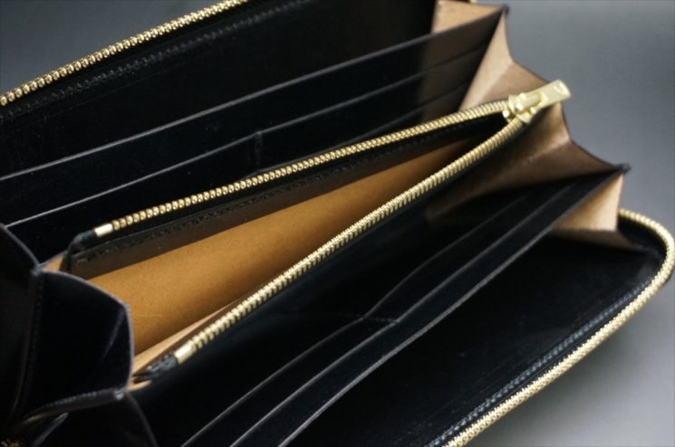 新喜皮革社製オイルコードバンのブラックカラーのラウンドファスナー長財布（ゴールド色）-1-14