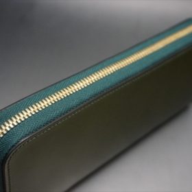 新喜皮革社製オイルコードバンのグリーンを使用したラウンドファスナー長財布(ゴールド色）-4