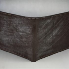 メトロポリタン社製ブライドルレザーのベンズ部位のダークブラウン色の二つ折り財布（ゴールド）-1-2