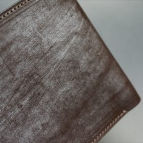 メトロポリタン社製ブライドルレザーのベンズ部位のダークブラウン色の二つ折り財布（ゴールド）-1-3