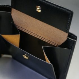 セドウィック社製ブライドルレザーのブラック色の二つ折り財布（ゴールド色）-1-9