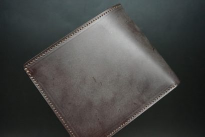 新喜皮革社製蝋引き顔料仕上げコードバンのダークブラウン色の二つ折り財布（ゴールド色）-1-1