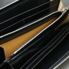 ホーウィン社製シェルコードバンのブラック色のラウンドファスナー長財布（シルバー色）-1-13