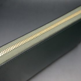 レーデルオガワ社製染料仕上げコードバンのグリーン色のラウンドファスナー長財布（ゴールド色）-1-4