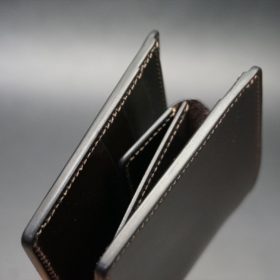 レーデルオガワ社製オイル仕上げコードバンのバーガンディ色の二つ折り財布（ゴールド色）-2-4