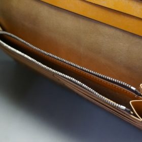 レーデルオガワ社製オイル仕上げコードバンのコーヒーブラウン色の長財布（シルバー色）-1-9