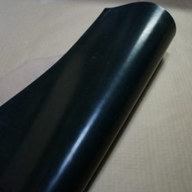 セドウィック社製ブライドルレザーのダークグリーン色の0.7mm厚-1-4