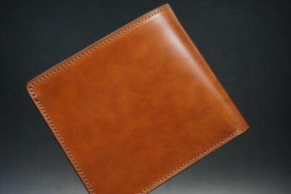 新喜皮革社製オイル仕上げコードバンのアンティーク色の二つ折り財布（ゴールド色）-1-1