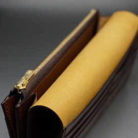 新喜皮革社製オイルコードバンのコーヒーブラウン色のスタンダード長財布（ゴールド色）-1-15