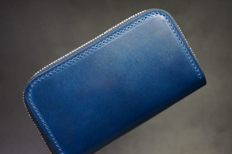 ネイビー色のコードバンのミニ財布