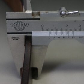 5.5mm厚の極厚J.ベイカー社製ブライドルレザーベルト