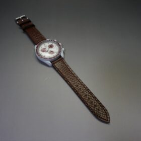 オメガウォッチに装着をしたハッチグレインの時計ベルト