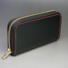 ブラック×レッドの組み合わせのミニ財布