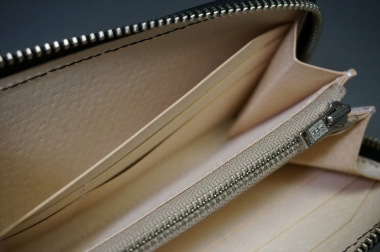 即決お買い得品!コードバン 長財布(お買い得品/ホーウィン社/ブラック色) - 画像 (18)