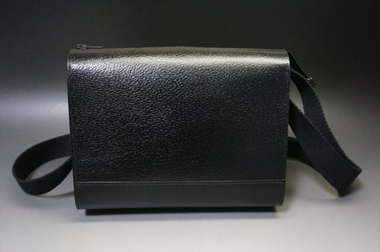 横25cm×縦20cm規格のショルダーバッグ