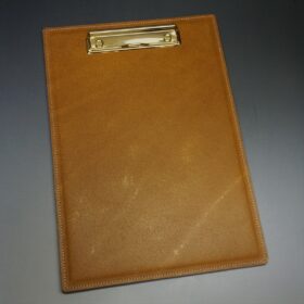 ブライドルレザー 床革バインダー(セドウィック社/ヘーゼル色/金具:ゴールド色） - 画像 (2)