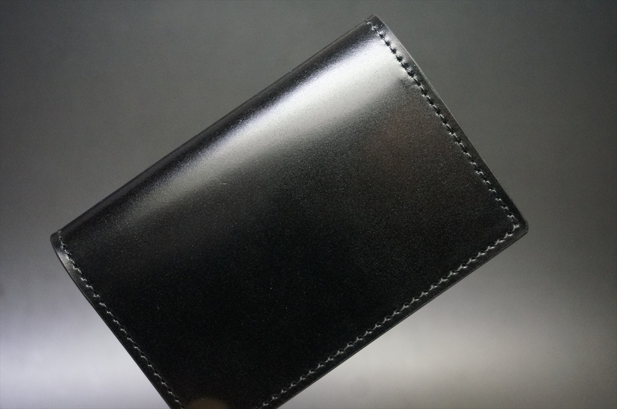新喜皮革社製コードバンの名刺入れ