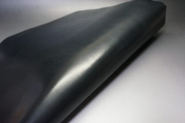 ホーウィン社製シェルコードバンのブラック色