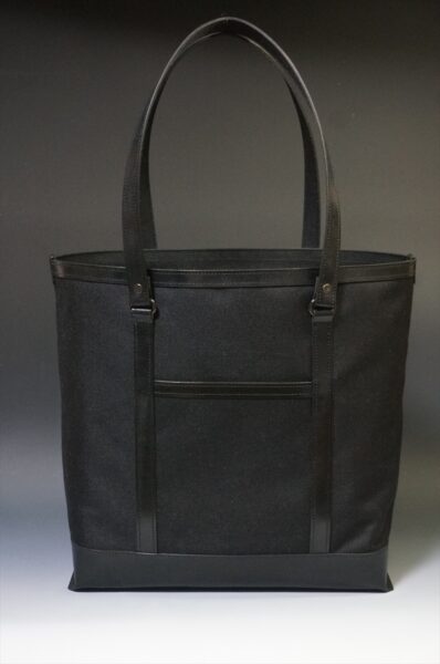 ブライドルレザーを使用したトートバッグ