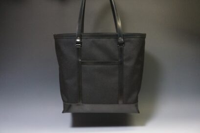 ブライドルレザーを使用したトートバッグ