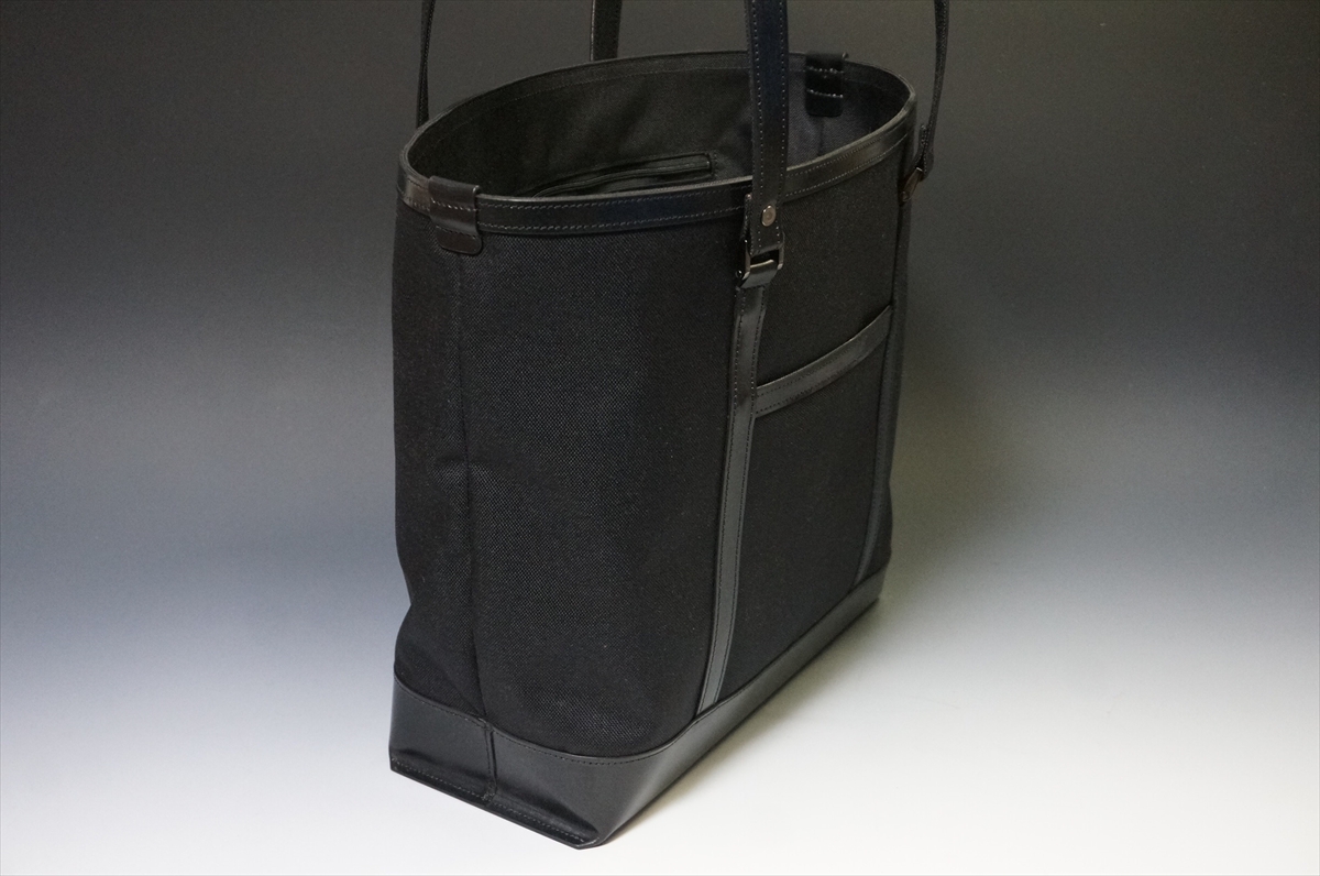 トートバッグ(ブライドルレザー×撥水生地/ブラック色/横38cm×縦33cm規格) - 画像 (4)