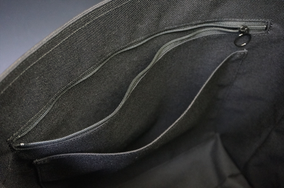 トートバッグ(ブライドルレザー×撥水生地/ブラック色/横38cm×縦33cm規格) - 画像 (10)