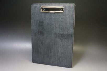 セドウィック社製ブライドルレザー(ブラック色)の床革バインダー