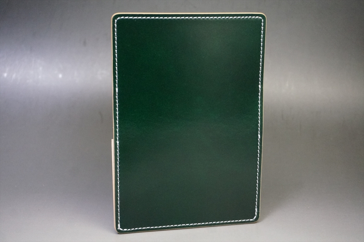 2月18日(水曜日)終了!コードバン 名刺入れ(レーデルオガワ社/グリーン色) - 画像 (5)