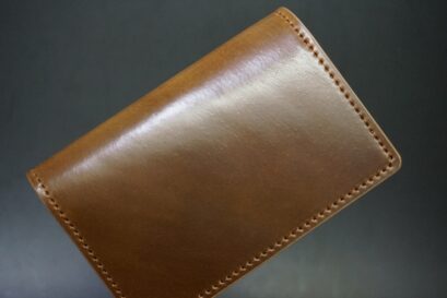 ホーウィンコードバンのバーボン色の名刺入れ