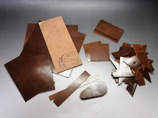 1枚革から取れたパーツ